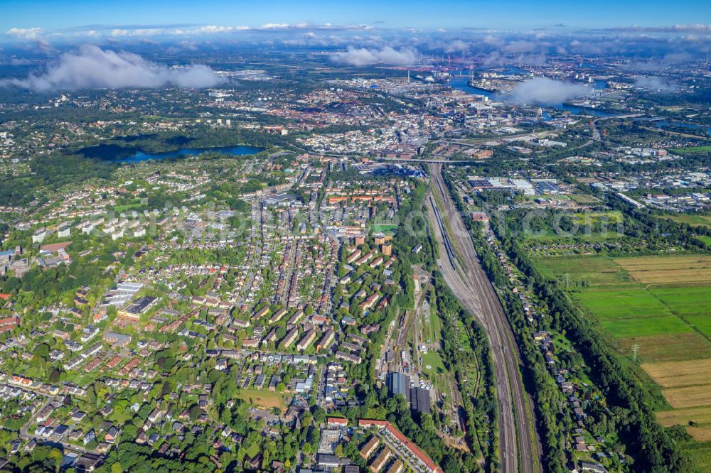 Hamburg from the bird's eye view: Cityscape of the district in the district Harburg in Hamburg, Germany