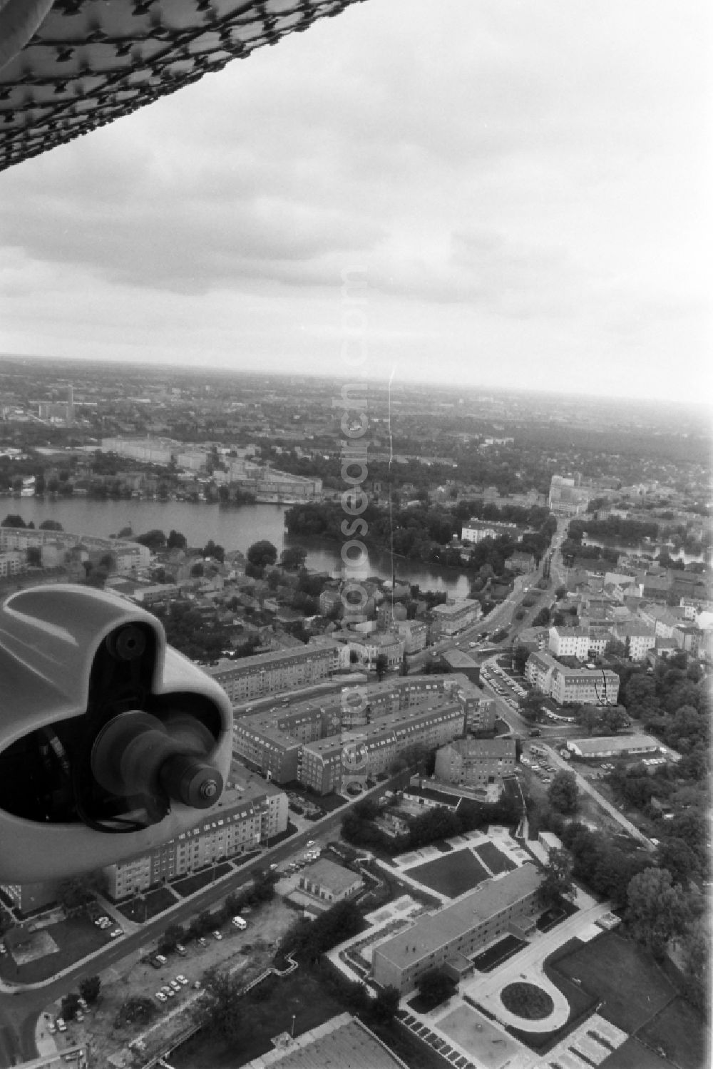 Berlin from the bird's eye view: Cityscape of the district on street Salvador-Allende-Strasse in the district Koepenick in Berlin, Germany