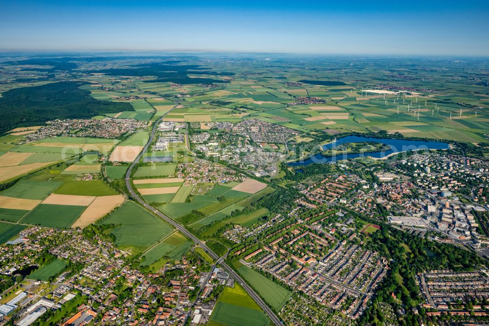 Salzgitter from the bird's eye view: Cityscape of the district Lebenstedt on street Schillerstrasse in Salzgitter in the state Lower Saxony, Germany