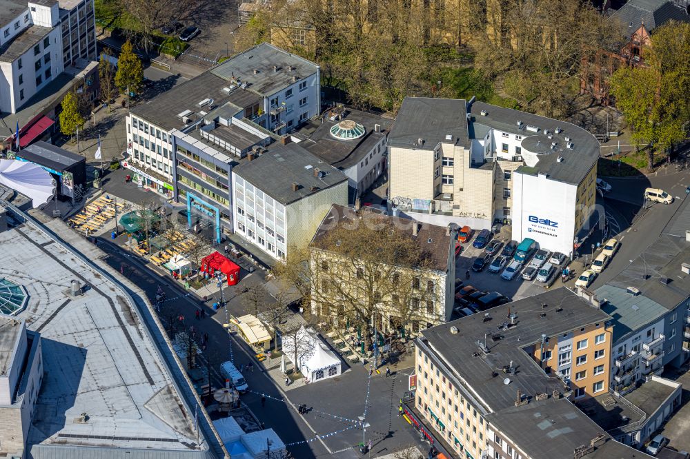 Aerial photograph Bochum - City view on down town on street Bongardstrasse in Bochum at Ruhrgebiet in the state North Rhine-Westphalia, Germany