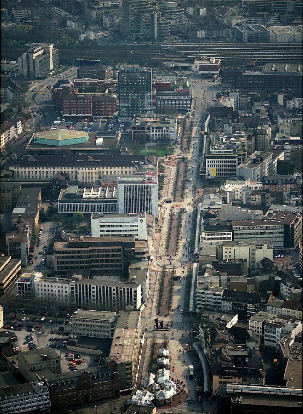 Aerial photograph Duisburg - Inner-city area of Königstraße Duisburg in North Rhine-Westphalia