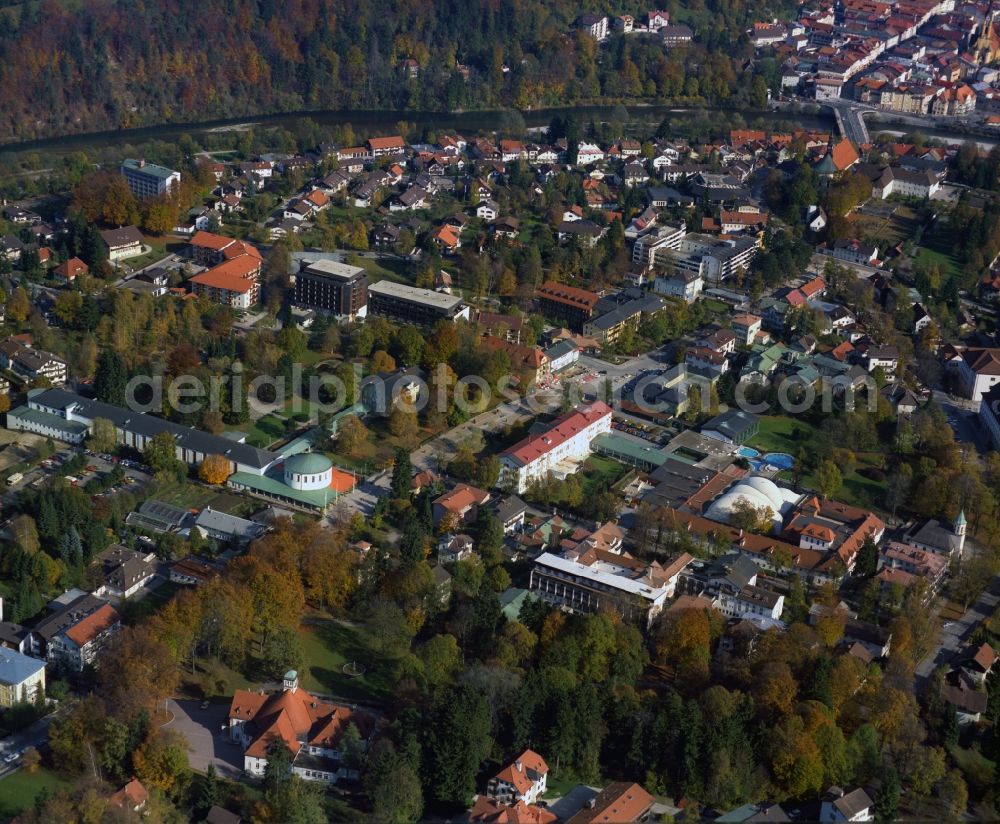 Aerial photograph Bad Tölz - City view on down town on Kurhaus and Freizeit-Center Alponare in Bad Toelz in the state Bavaria, Germany