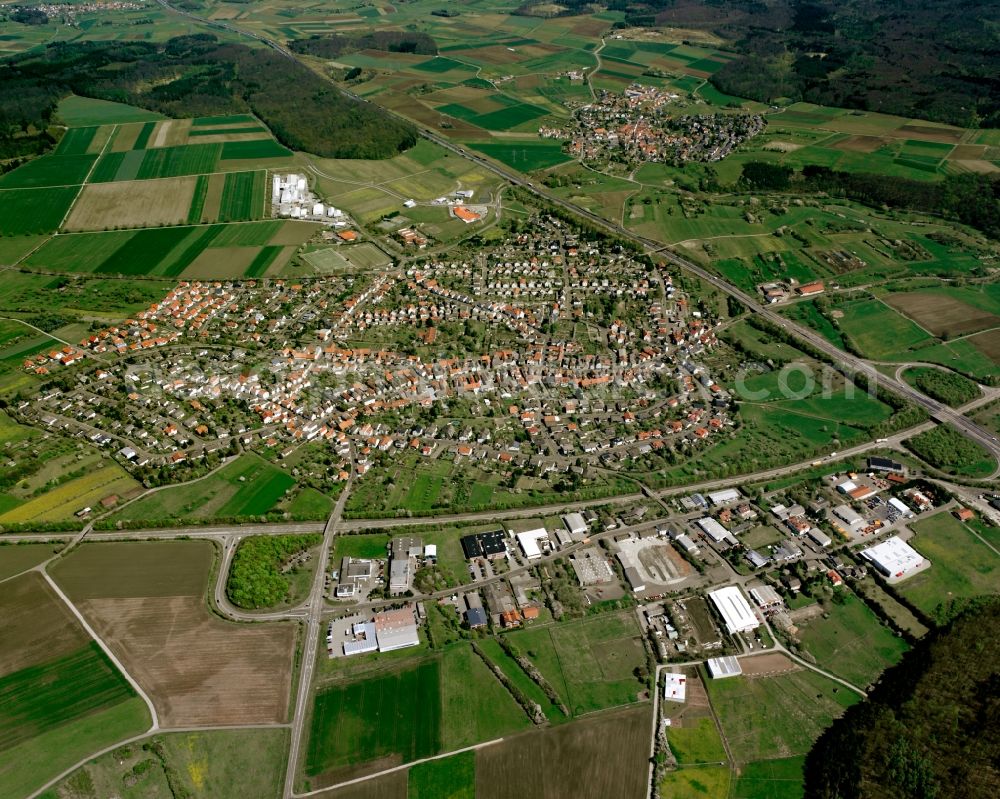 Aerial photograph Steinbach - City view from the downtown area with the outskirts with adjacent agricultural fields in Steinbach in the state Hesse, Germany