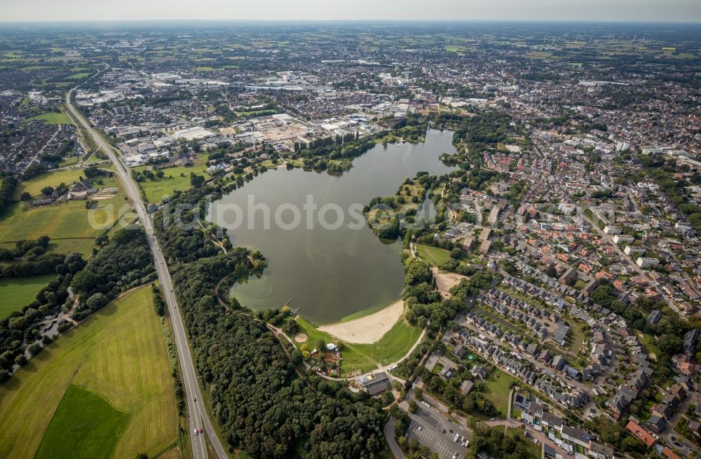 Aerial image Bocholt - City view of the downtown area on the shore areas of Bocholter Aasee in Bocholt in the state North Rhine-Westphalia, Germany