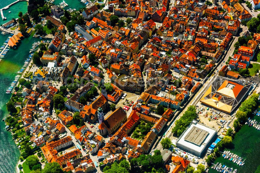 Aerial photograph Lindau (Bodensee) - City view of the downtown area on the shore areas the island in Lindau (Bodensee) at Bodensee in the state Bavaria, Germany