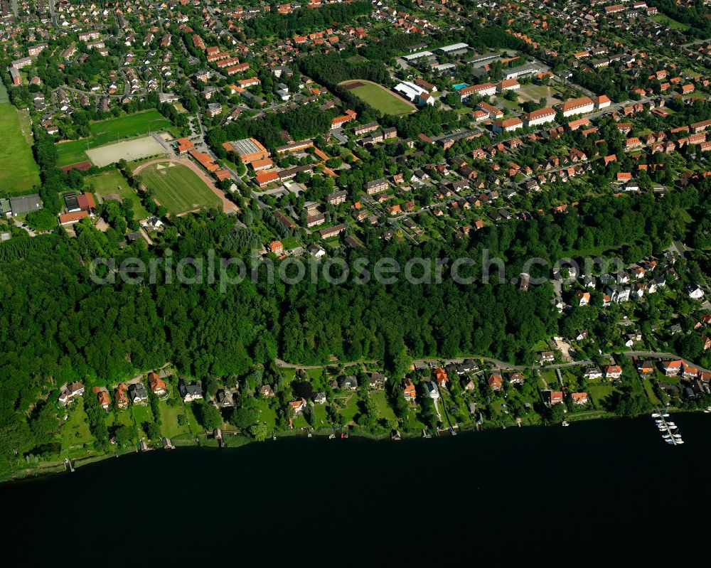 Aerial photograph Ratzeburg - City view of the downtown area on the shore areas Kuechensee - Domsee on street Herrenstrasse in Ratzeburg in the state Schleswig-Holstein, Germany