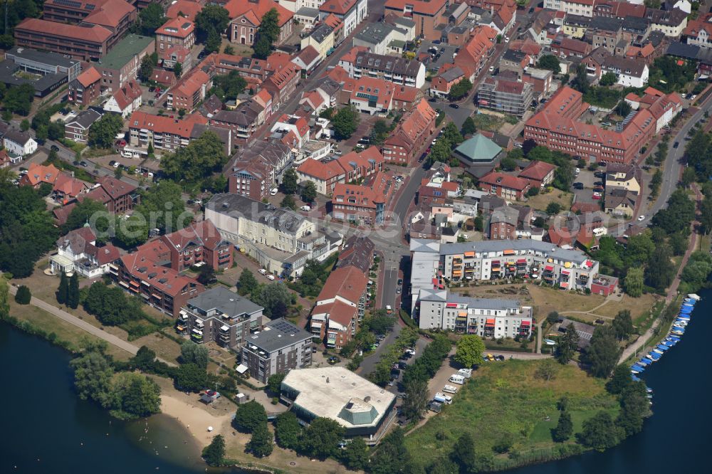 Aerial image Ratzeburg - City view of the downtown area on the shore areas Kuechensee - Domsee on street Herrenstrasse in Ratzeburg in the state Schleswig-Holstein, Germany