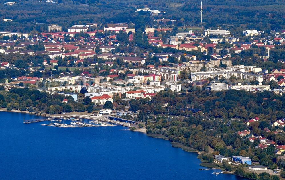 Aerial photograph Senftenberg - City view of the downtown area on the shore areas of Senftenberger See in Senftenberg in the state Brandenburg, Germany