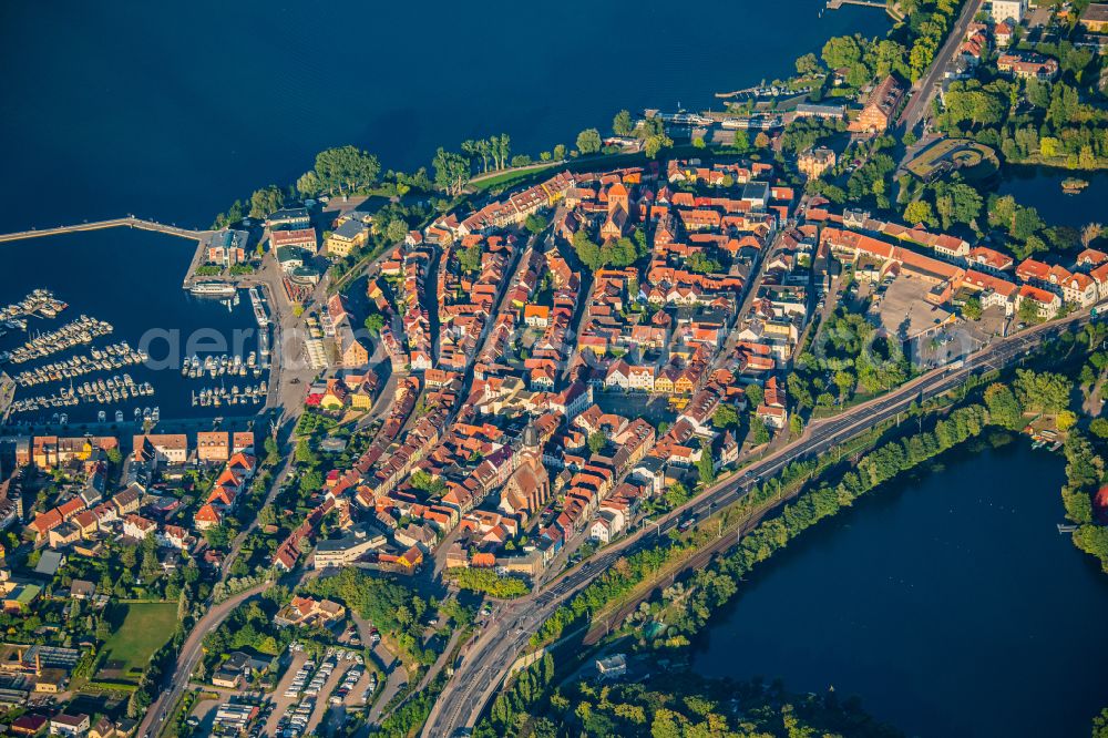 Waren (Müritz) from the bird's eye view: City view of the downtown area on the shore areas in Waren (Mueritz) in the state Mecklenburg - Western Pomerania, Germany