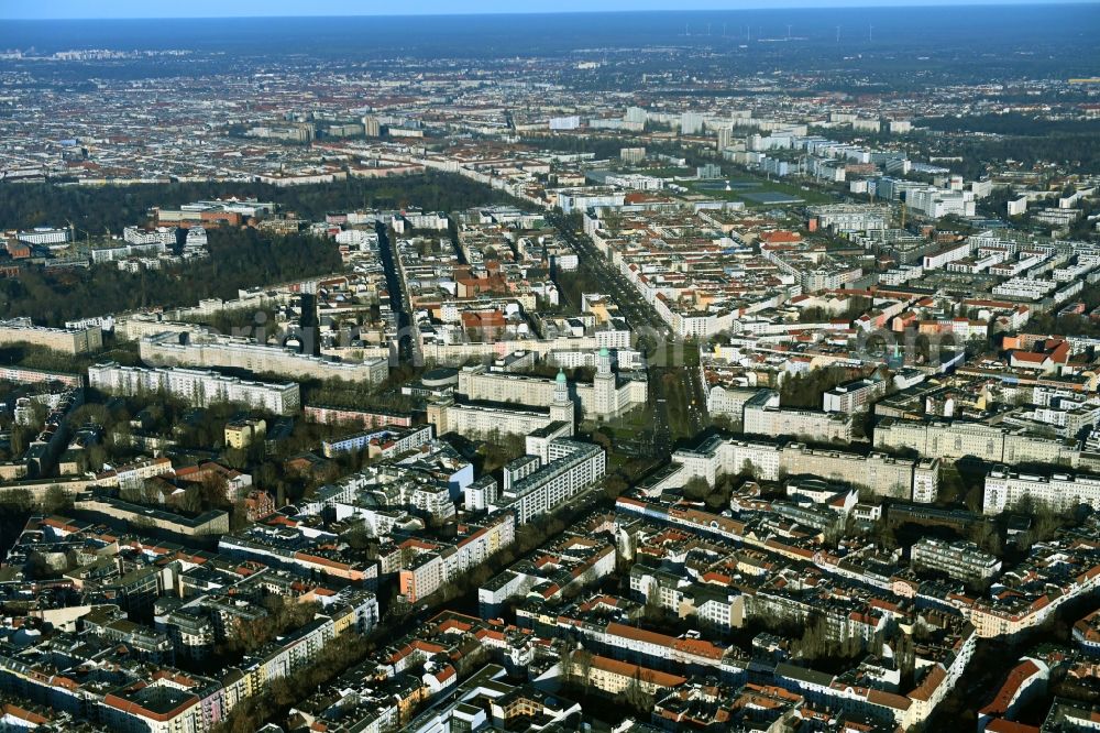 Aerial image Berlin - City view on down town Warschauer Strasse - Frankfurter Strasse - Petersburger Strasse in Berlin, Germany