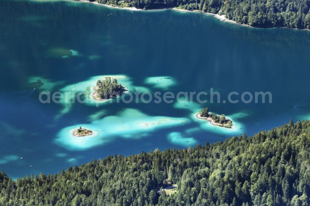 Aerial photograph Grainau - Almbichl Island, Ludwigsinsel and Scheibeninsel in the Eibsee near Garmisch-Partenkirchen in the state of Bavaria. The lake is considered one of the most beautiful lakes in the Bavarian Alps due to its clear, green-tinted water