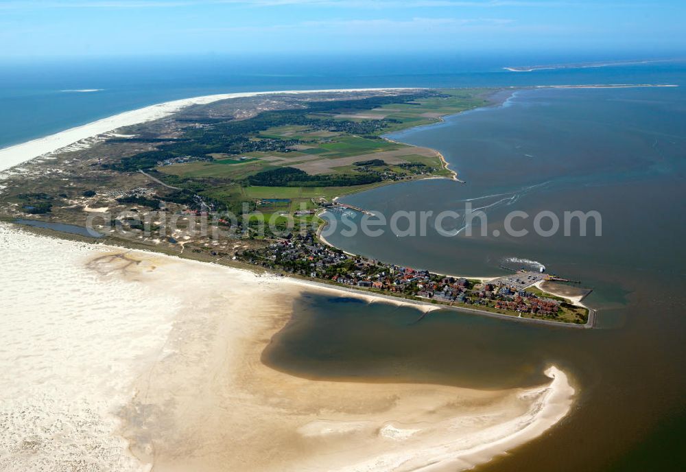 Aerial image Amrum - Blick auf die Insel Amrum, einer nordfriesischen Insel im Nationalpark Schleswig-Holsteinisches Wattenmeer in Nordfriesland in Schleswig-Holstein. Amrum ist die zehntgrößte Insel Deutschlands und gehört zu den drei nordfriesischen Geestkerninseln. Charakteristisch für die Insel ist der westlich angelagerten Kniepsand und dem kleinen westlich vorgelagerten Jungnamensand. Die fünf Orte der Insel liegen überwiegend im Osten der Insel – von Nord nach Süd – Norddorf auf Amrum, Nebel, Süddorf, Steenodde und Wittdün auf Amrum. Amrum, the third largest German island in North Friesland in Schleswig-Holstein.