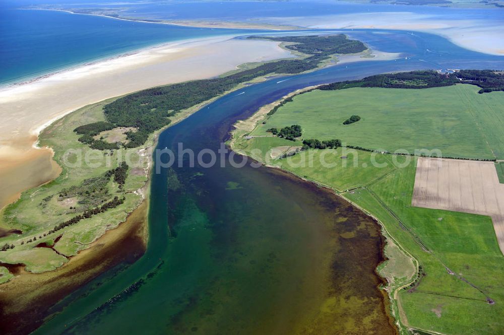 Groß Mordorf from the bird's eye view: Die Insel Bock liegt in der Ostsee südwestlich von Hiddensee und gehört wie diese zum deutschen Bundesland Mecklenburg-Vorpommern. Die Insel Bock wurde künstlich durch Aufspülung des Sandes aus der Fahrrinne nach Stralsund geschaffen und gehört zur Kernzone des Nationalparks Vorpommersche Boddenlandschaft. The Island Bock in the Baltic Sea southwestern of the Island Hiddensee in Mecklenburg-Western Pomerania.