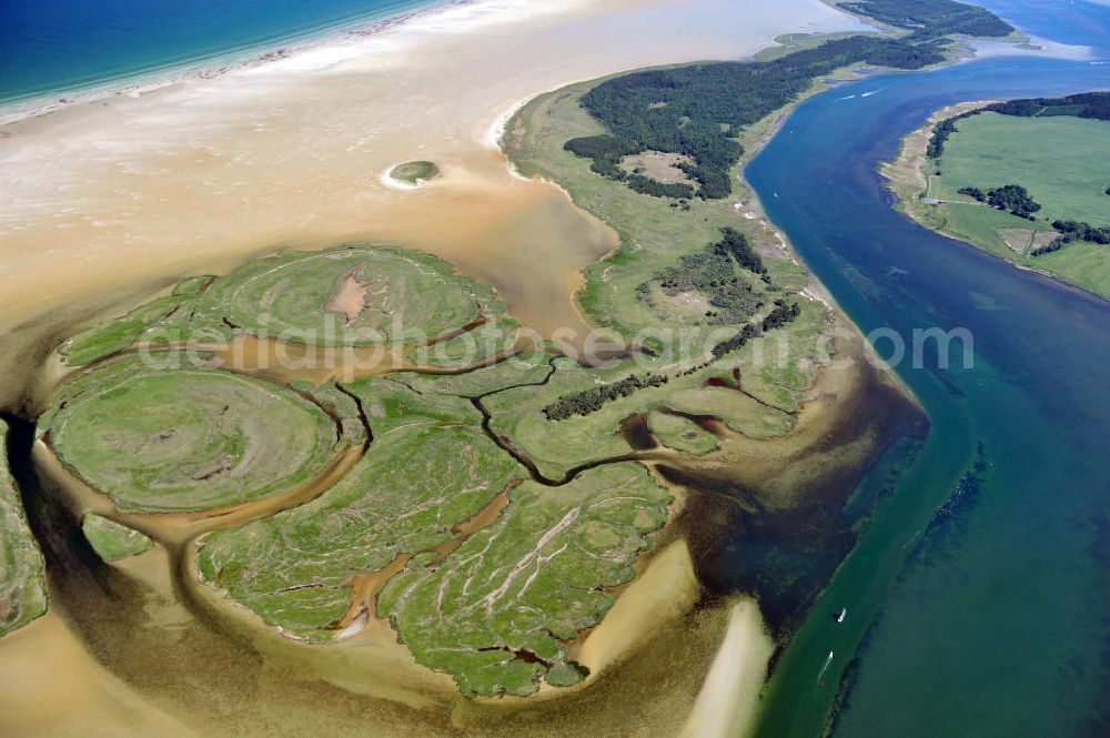 Groß Mordorf from the bird's eye view: Die Insel Bock liegt in der Ostsee südwestlich von Hiddensee und gehört wie diese zum deutschen Bundesland Mecklenburg-Vorpommern. Die Insel Bock wurde künstlich durch Aufspülung des Sandes aus der Fahrrinne nach Stralsund geschaffen und gehört zur Kernzone des Nationalparks Vorpommersche Boddenlandschaft. The Island Bock in the Baltic Sea southwestern of the Island Hiddensee in Mecklenburg-Western Pomerania.