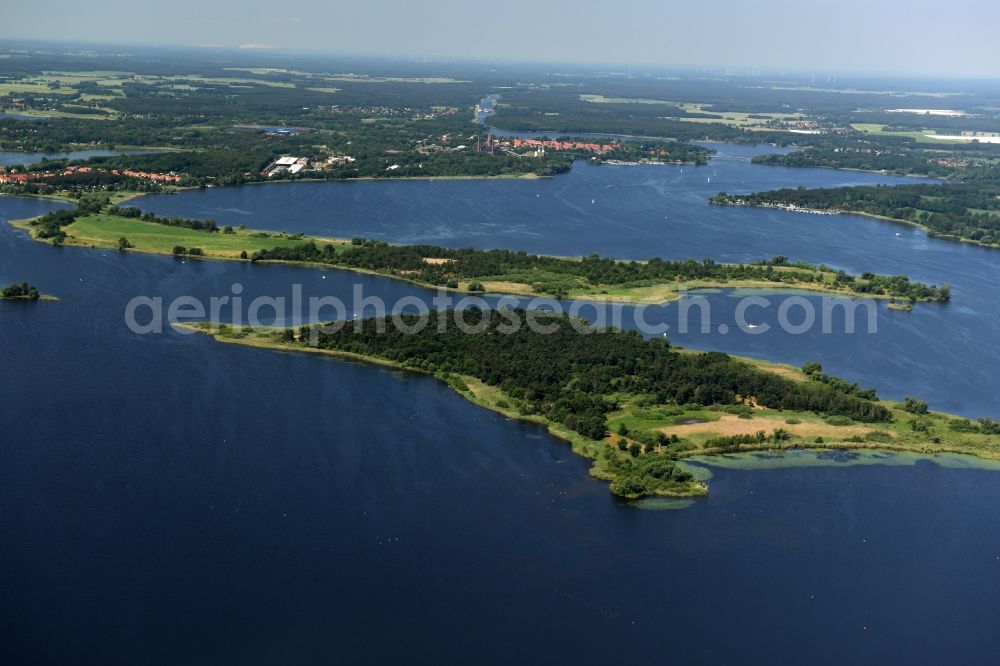 Aerial photograph Brandenburg an der Havel - Buhnenwerder Island between the Lakes Breitlingsee and Plauer See in the West of Brandenburg an der Havel in the state of Brandenburg