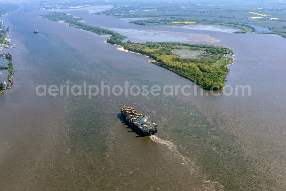 Jork from above - Hanskalbsand Island in the river Elbe in Jork in the state of Lower Saxony