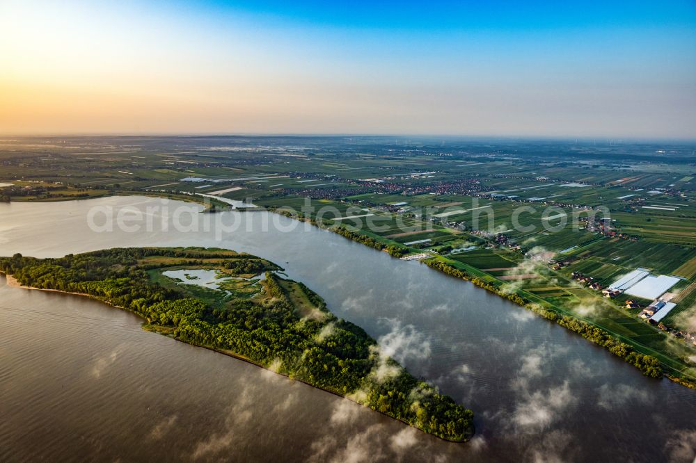 Aerial photograph Wedel - Hanskalbsand island in the Elbe near Wedel in the state of Schleswig Holstein