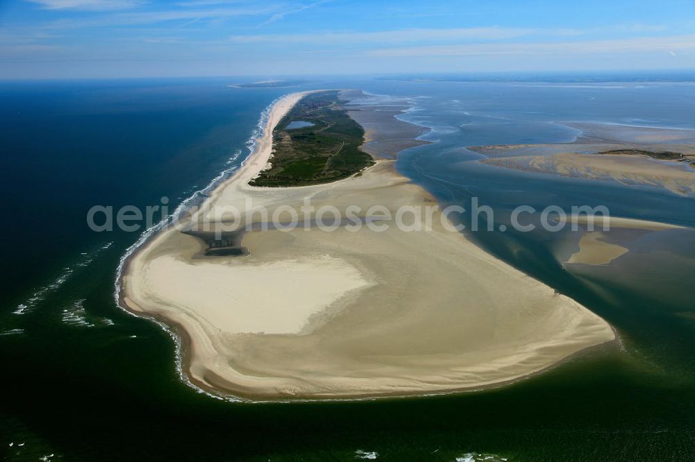 Aerial photograph Juist - Juist is one of the seven inhabited East Frisian Islands at the edge of the Lower Saxon Wadden Sea in the southern North Sea