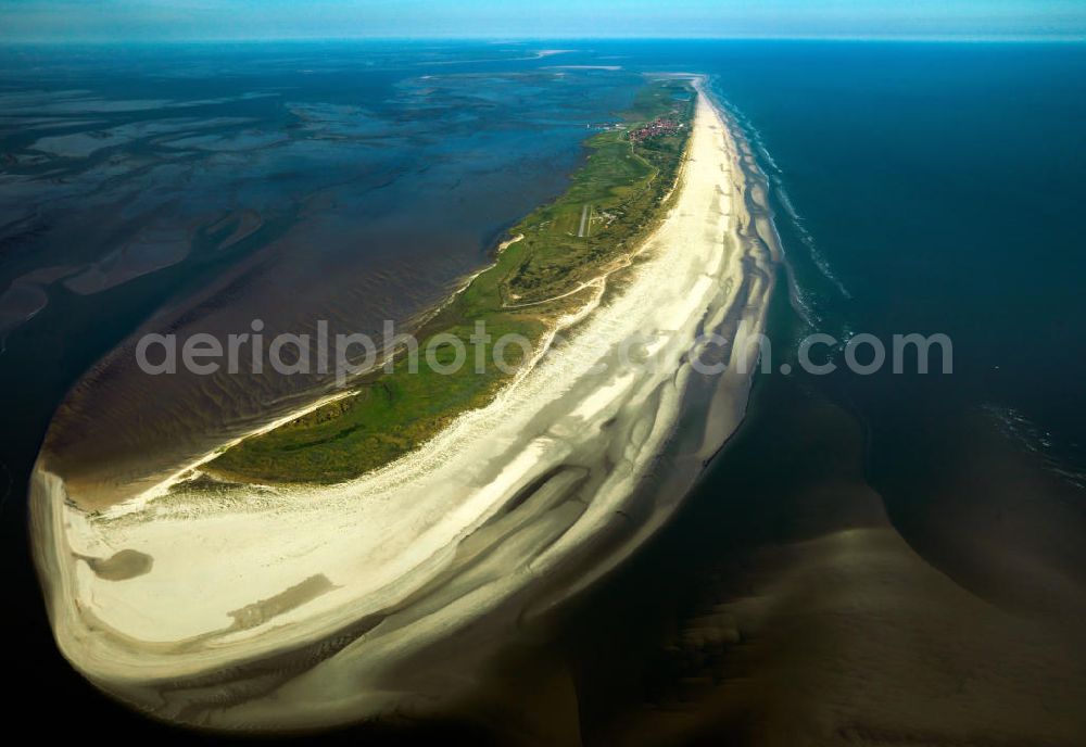 Juist from the bird's eye view: Juist is one of the seven inhabited East Frisian Islands at the edge of the Lower Saxon Wadden Sea in the southern North Sea