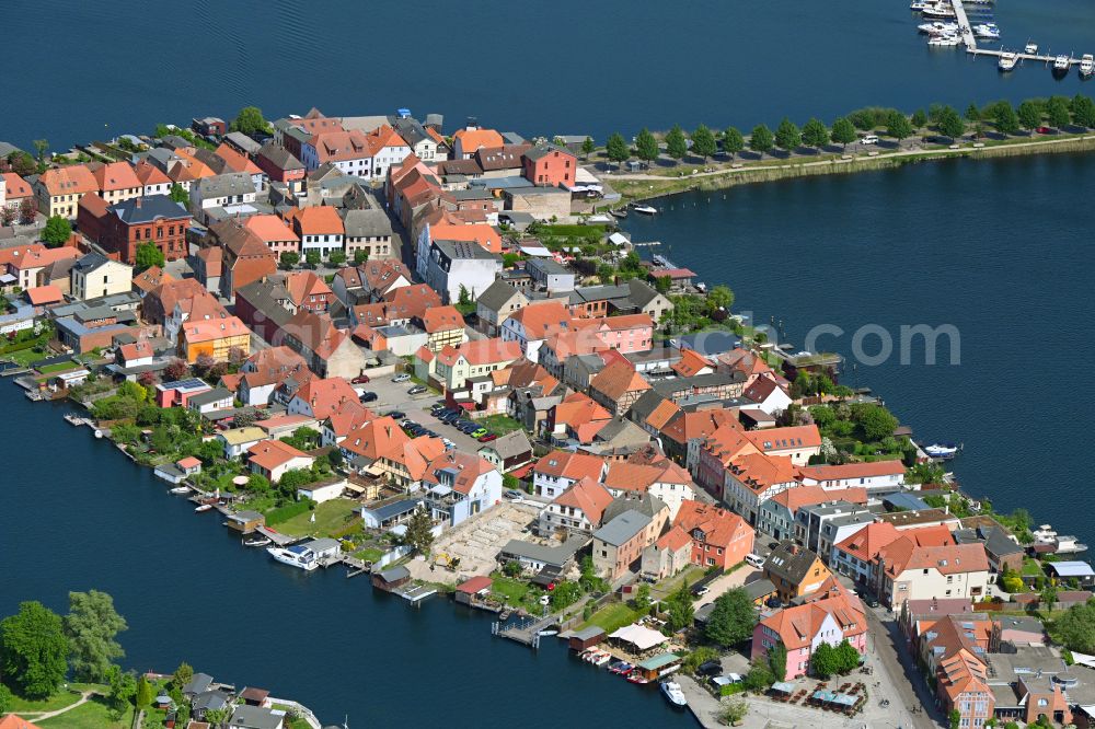 Malchow from the bird's eye view: Island area in Malchower See with the village center in Malchow in the state Mecklenburg - Western Pomerania, Germany