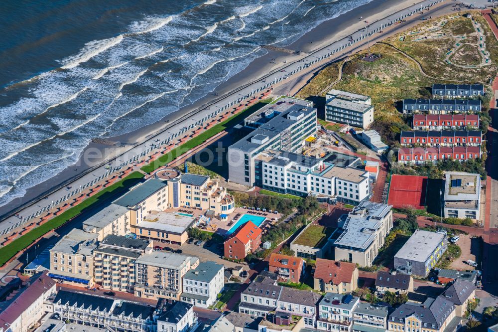 Norderney from the bird's eye view: Island area Norderney with the village center in Norderney in the state Lower Saxony, Germany