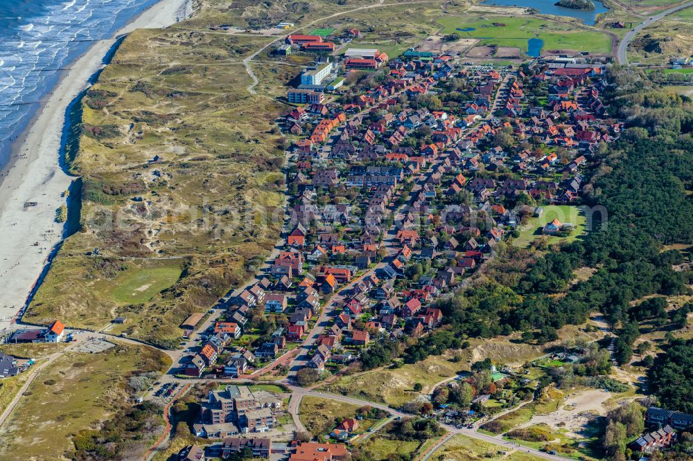 Norderney from the bird's eye view: Island area Norderney with the village center in Norderney in the state Lower Saxony, Germany