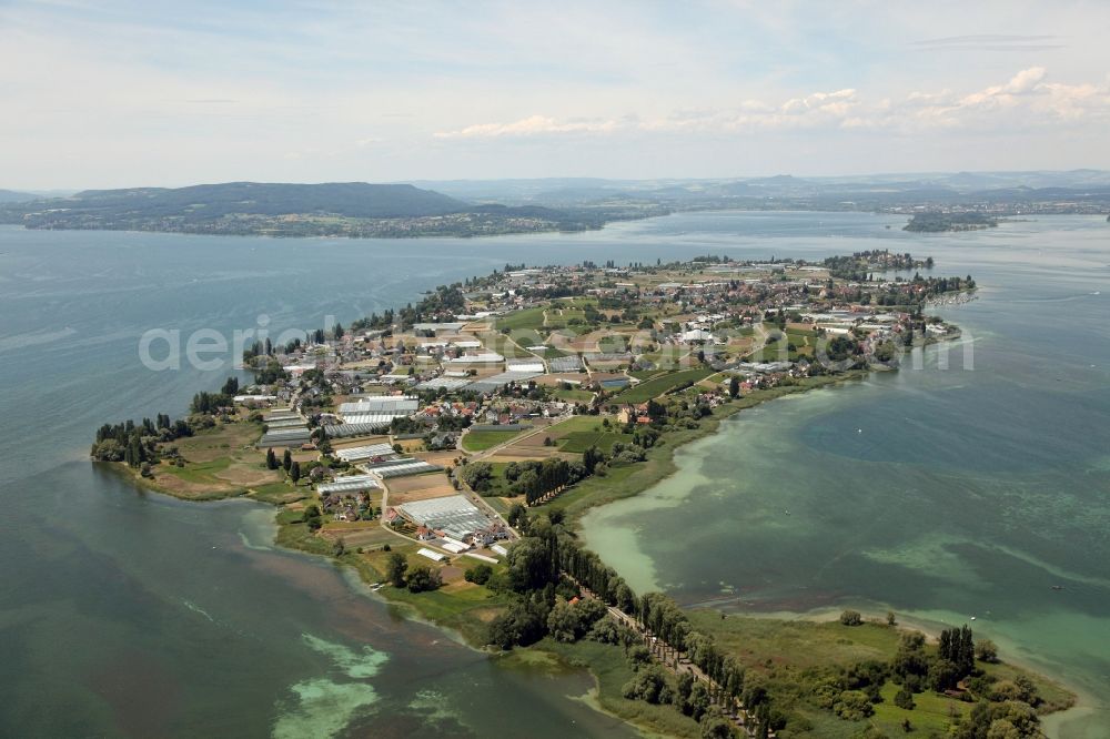 Aerial photograph Reichenau - Reichenau Island on the shores of Lake Constance in Baden-Wuerttemberg