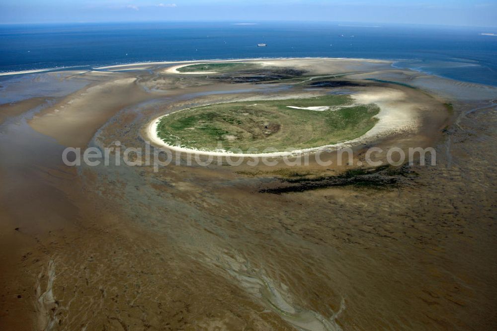 Scharhörn from above - Scharhörn lies by the mouth of the Elbe. It is a part of Zone 1 of the Hamburg Wadden Sea National Park. Aside from a bird warden, the island has no permanent residents