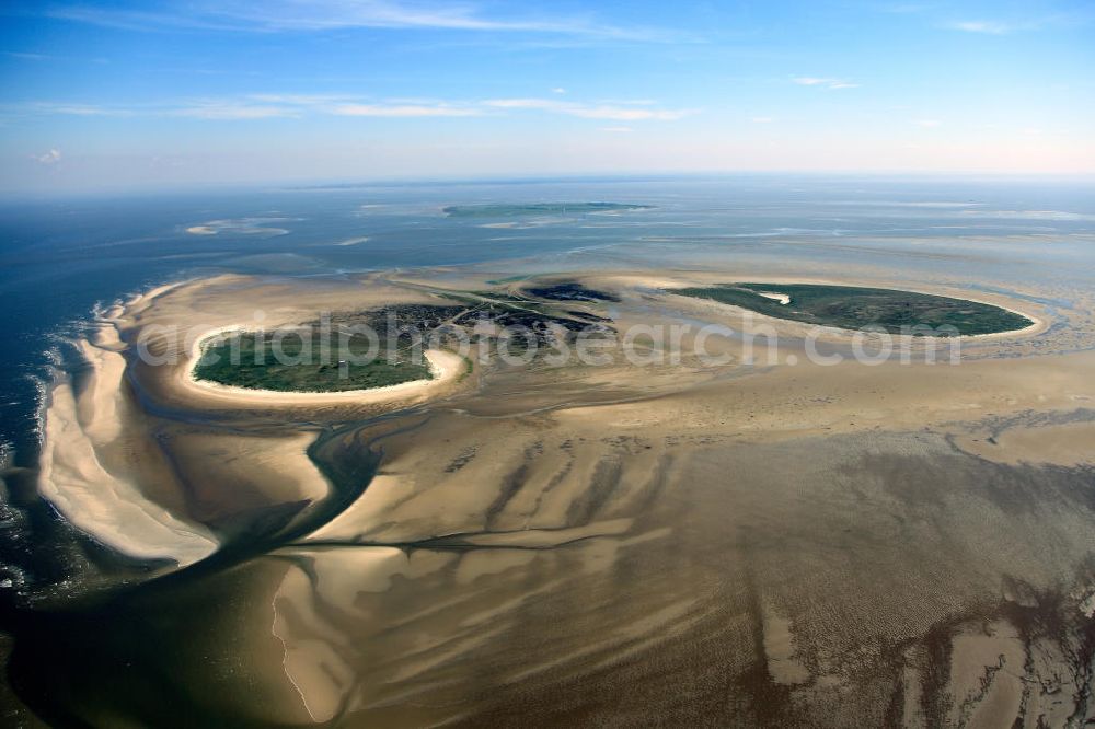 Aerial image Scharhörn - Scharhörn lies by the mouth of the Elbe. It is a part of Zone 1 of the Hamburg Wadden Sea National Park. Aside from a bird warden, the island has no permanent residents