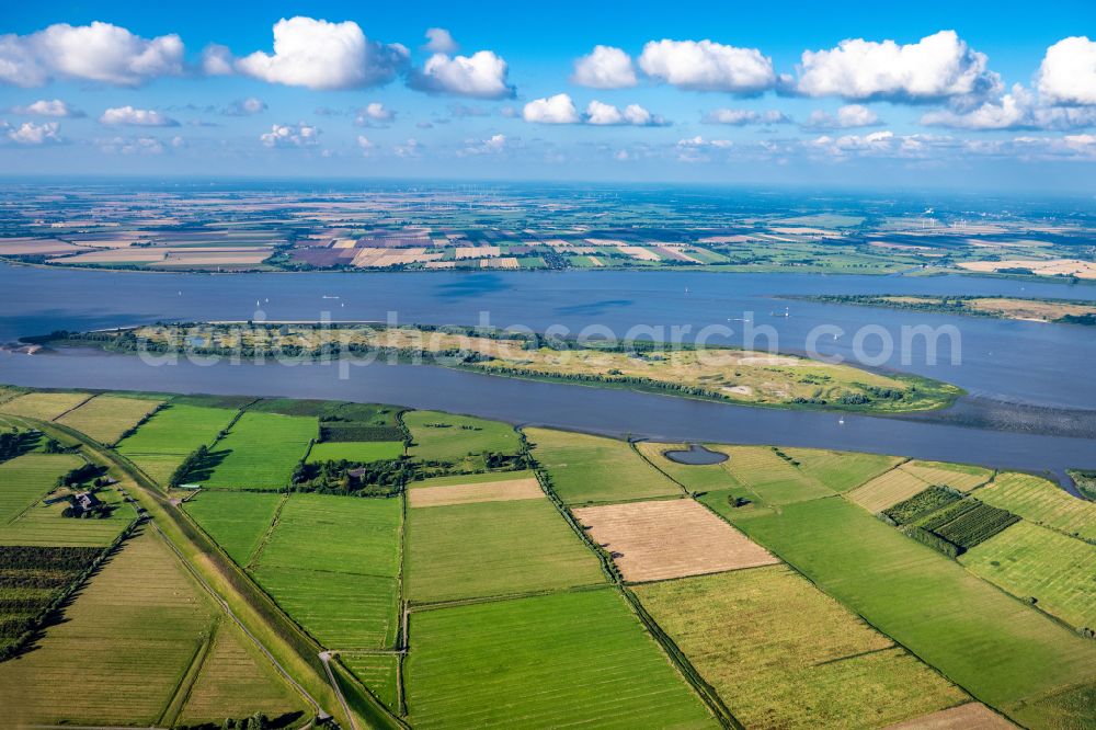 Drochtersen from above - Island Schwarztonnensand of the river Elbe in Drochtersen in the state Lower Saxony, Germany