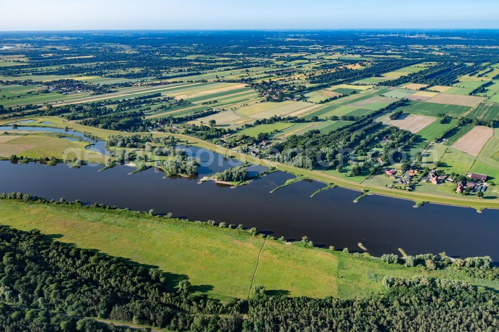 Garlstorf from the bird's eye view: Island on the banks of the river course Elbe in Garlstorf in the state Lower Saxony, Germany