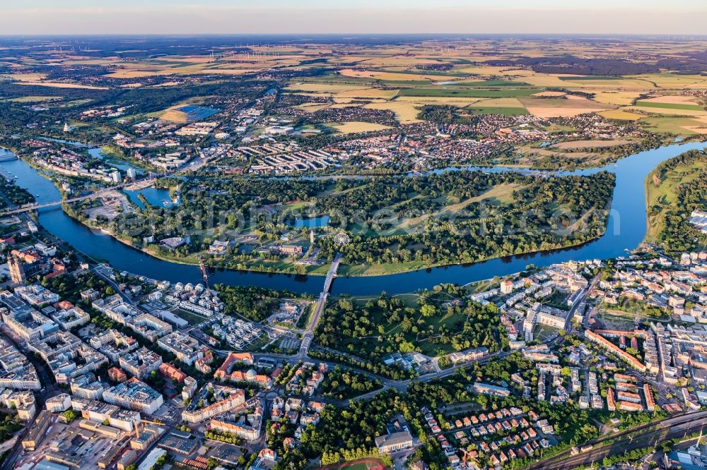 Aerial image Magdeburg - Island on the banks of the river course Elbe in the district Werder in Magdeburg in the state Saxony-Anhalt, Germany