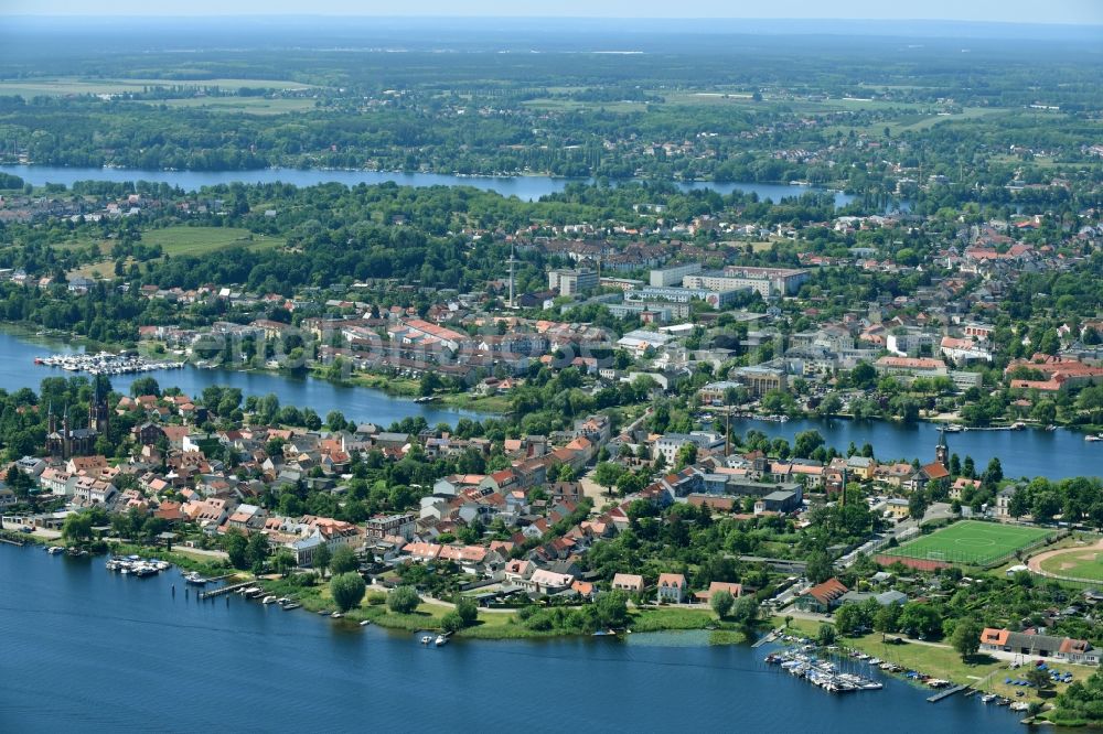 Aerial photograph Werder (Havel) - Island on the banks of the river course the Havel in Werder (Havel) in the state Brandenburg, Germany