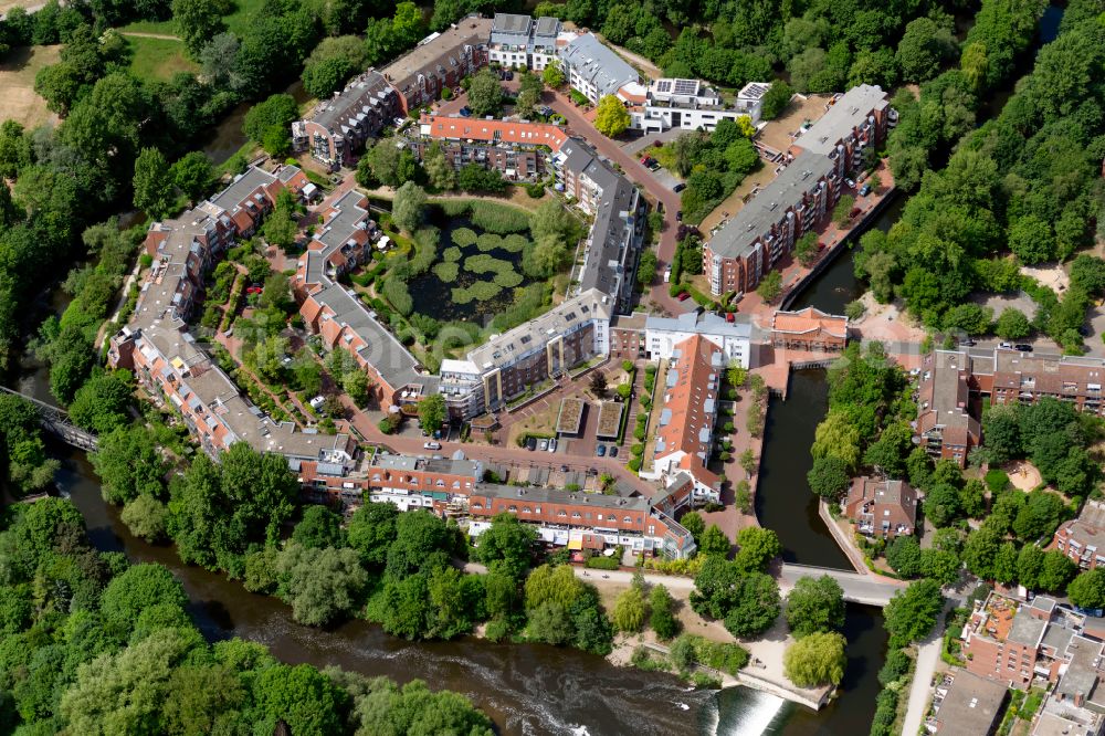 Aerial image Hannover - Island on the banks of the river course of Leine in the district Wuelfel in Hannover in the state Lower Saxony, Germany