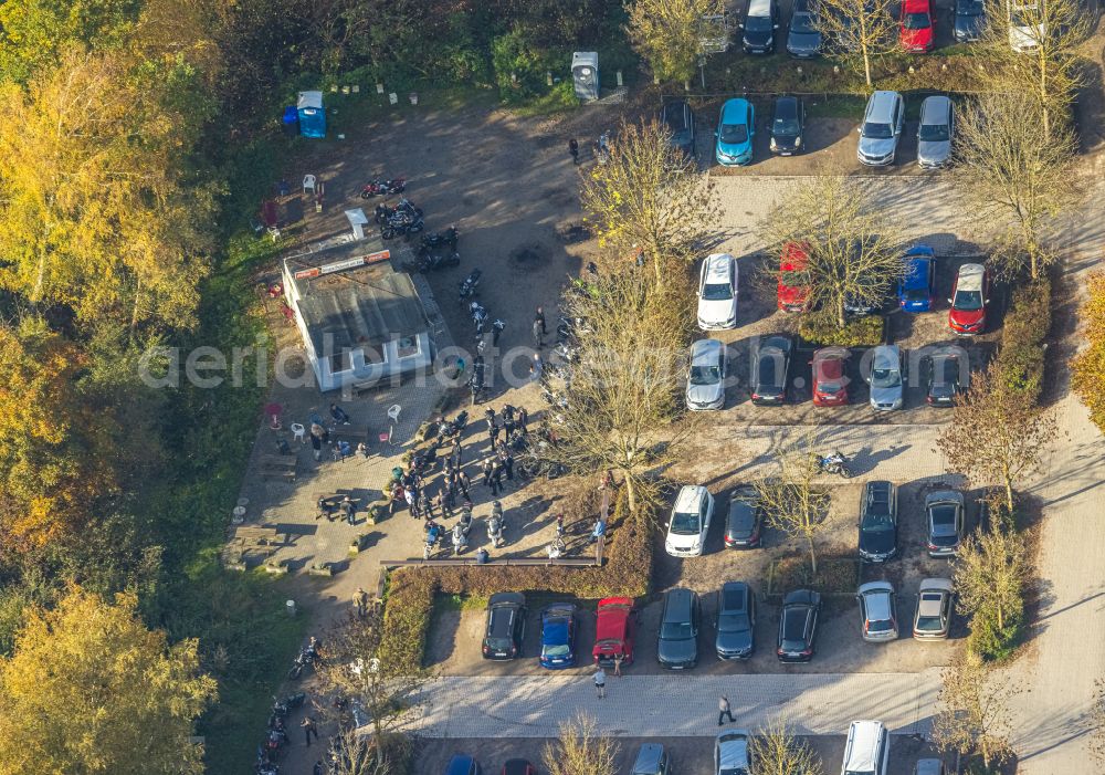 Hagen from the bird's eye view: Island on the banks of the river course of the Ruhr with a bridge construction along the Dortmunder Strasse in the district Syburg in Hagen in the state North Rhine-Westphalia, Germany