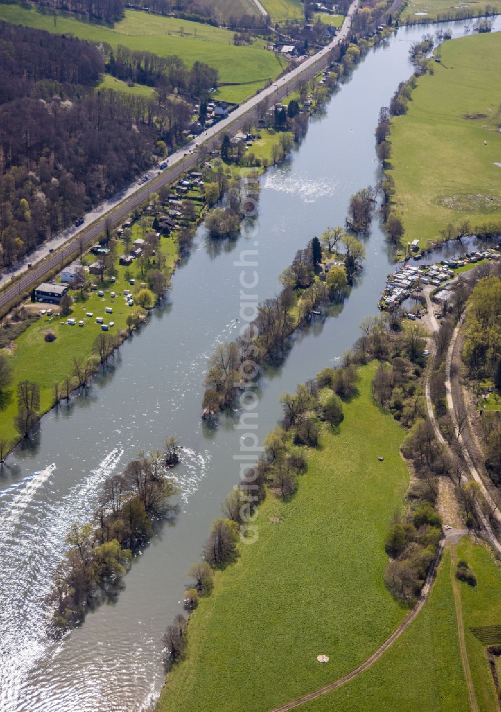 Aerial image Witten - Island on the banks of the river course of Ruhr overlooking a campsite in the district Bommern in Witten at Ruhrgebiet in the state North Rhine-Westphalia, Germany