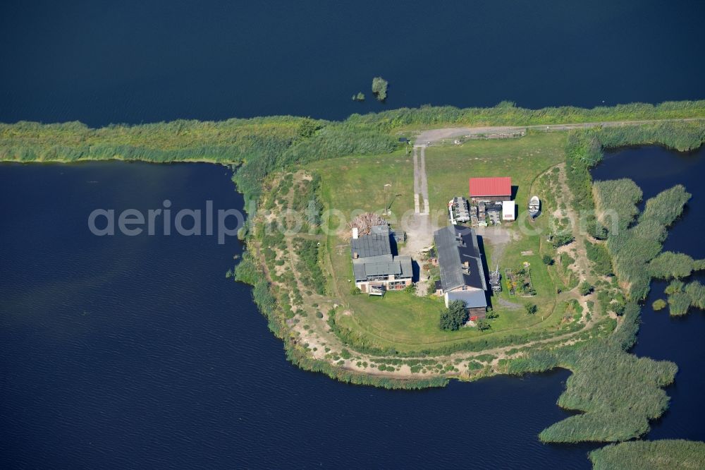 Aerial photograph Bugewitz - Island on the banks of the river course of the Stettiner Haff in the district Kamp in Bugewitz in the state Mecklenburg - Western Pomerania