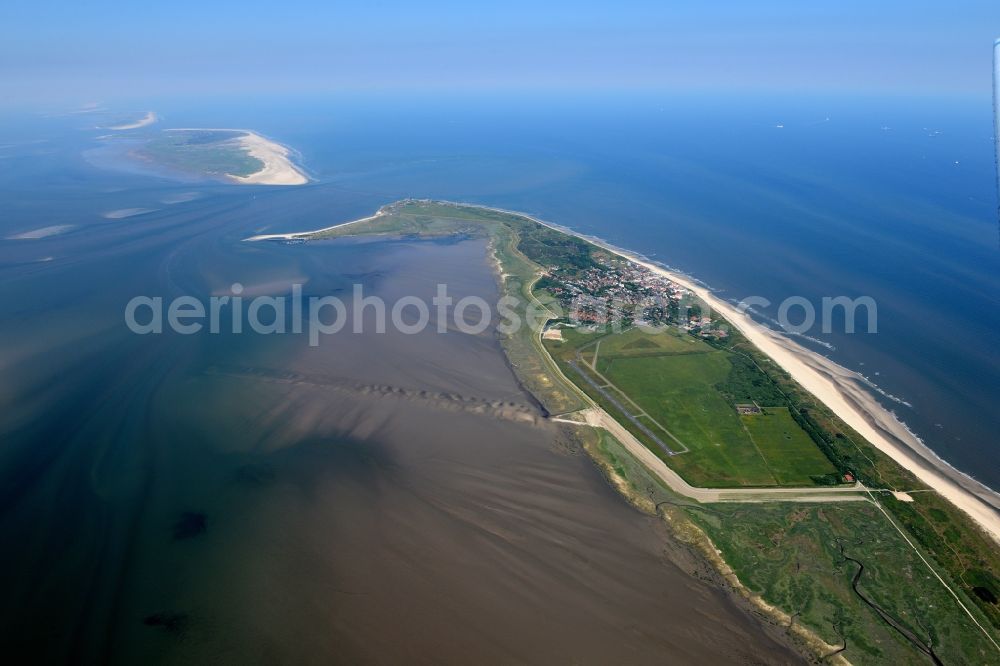 Aerial photograph Wangerooge - Wangerooge Island with the main town and airfield in the Wadden Sea of the North Sea in the state of Lower Saxony. Wangerooge is the Eastern-most inhabited of the East Frisian Islands. It has a sand beach and is a spa resort. View from the East of the main town, island and airfield