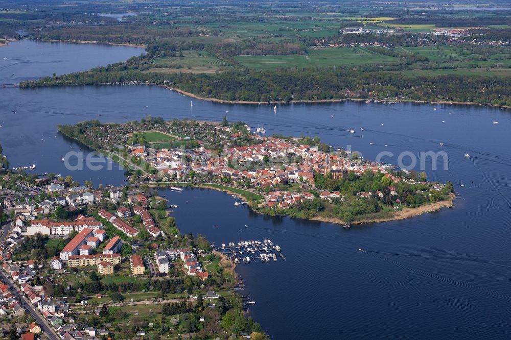 Werder (Havel) from the bird's eye view: Island area Werder with the village center in Werder (Havel) in the state Brandenburg, Germany