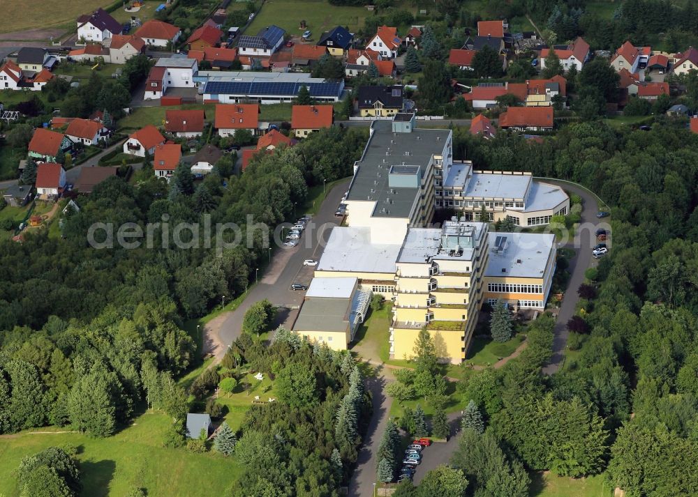 Tabarz from the bird's eye view: In the Fischbacher road from Tabarz in Thuringia is the Inselsberg clinic. In the modern equipped house at the forest edge of the Thuringian Forest will be patient care within the inpatient rehabilitation in a specialist clinic for oncology and hematologic system diseases. Recently, there is also a center for Lymphology and vascular disease