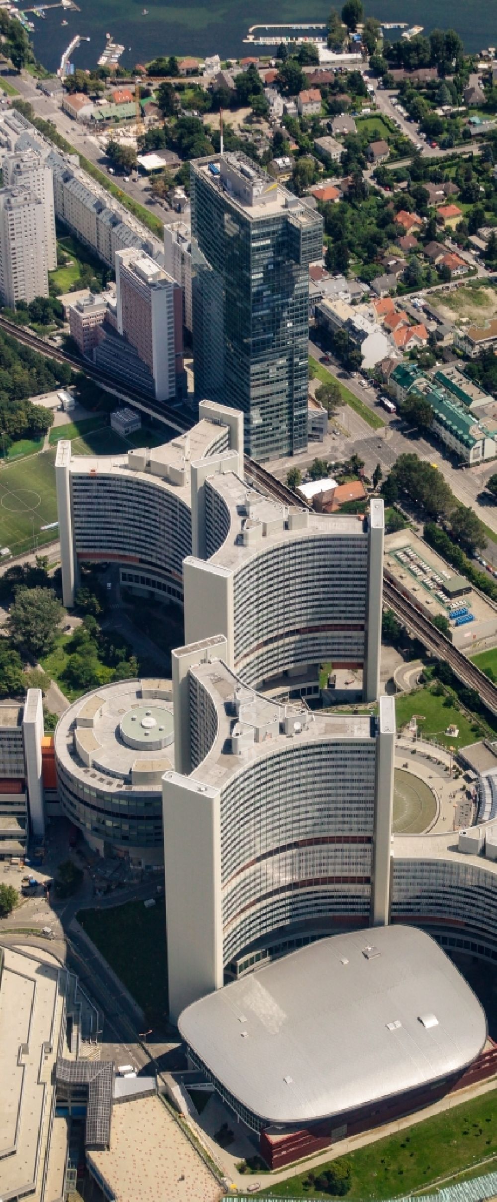 Wien from above - The city center with United Nations Office for Outer Space Affairs and the Internationale Atomenergie-Organisation and IZD Tower in the downtown area in Vienna in Austria