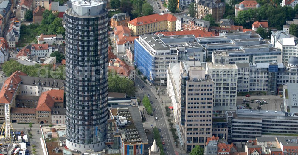 Aerial image Jena - Blick auf den INTERSHOP Tower, einem Bürohochhaus der Intershop Communications AG in Jena. Das zu DDR-Zeiten errichtete und 1999 umgebaute Hochhaus geht auf einen Entwurf des Architekten Hermann Henselmann zurück. View of the INTERSHOP Tower, an office building Intershop Communications AG in Jena.