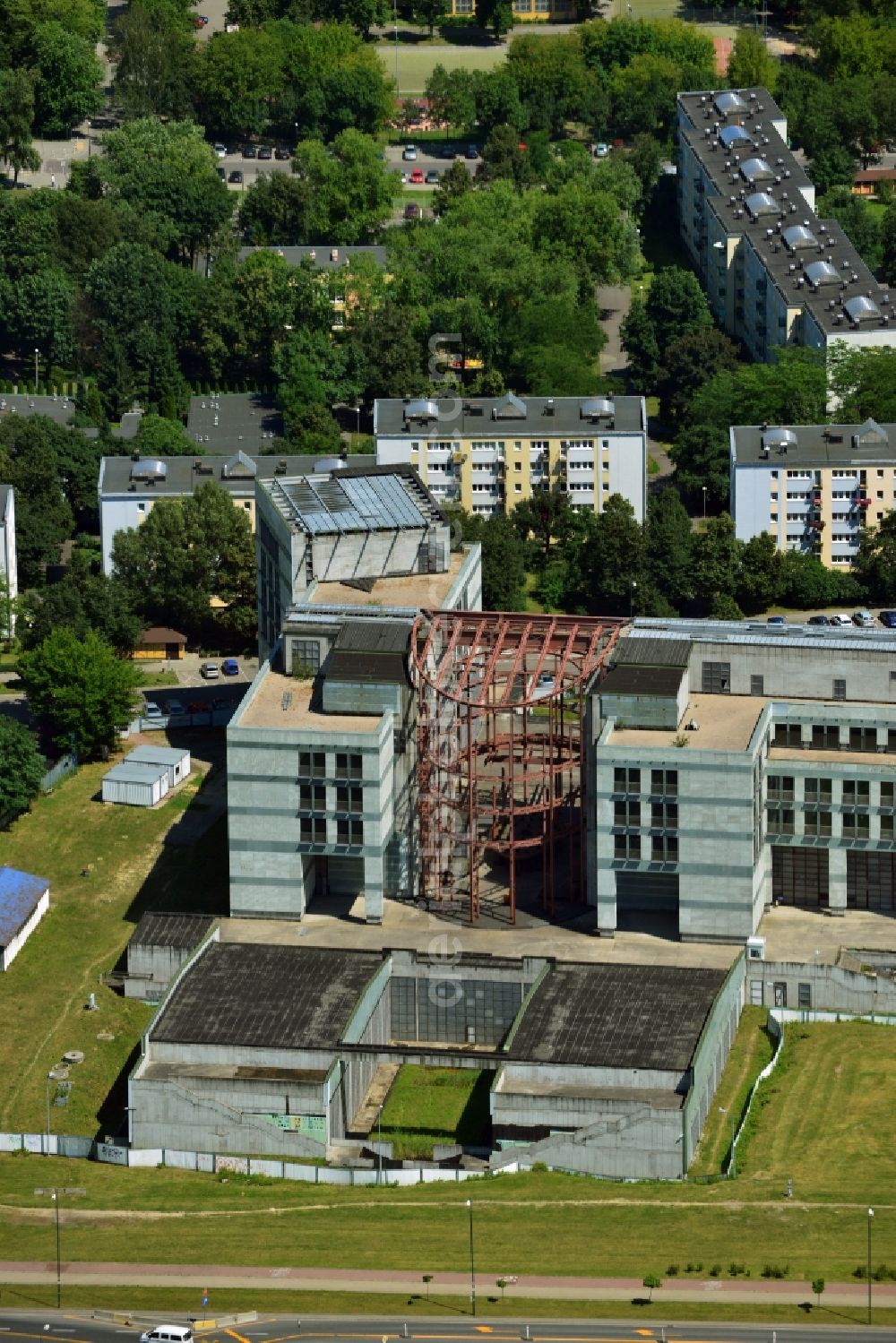 Warschau Mokotow from above - Invest ruins of an unfinished office and retail building at ul Gen. Stanis?aw Maczka corner Aleja Krajowej in Warsaw in Poland