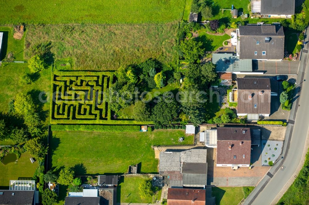 Aerial image Bünde - Maze - Labyrinth in a Wolfgang Gerbere garden at the Grabenstrasse in Buende in the state North Rhine-Westphalia