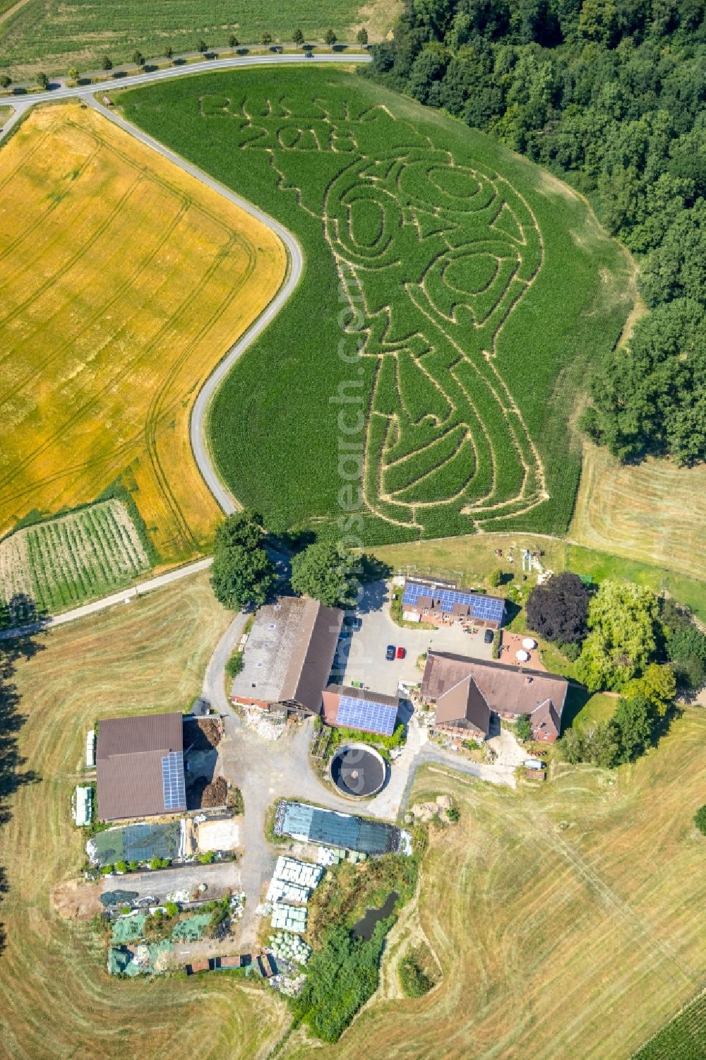 Aerial image Selm - Maze - Labyrinth with the outline in a field in Selm in the state North Rhine-Westphalia, Germany