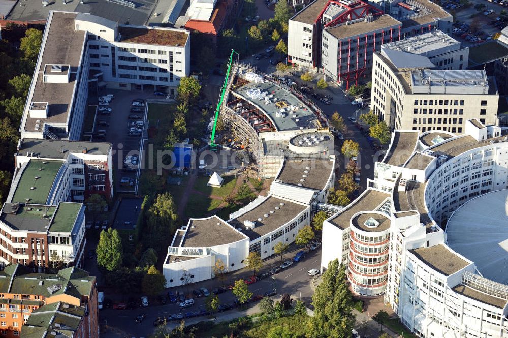 Aerial image Berlin - Die Baustelle am Institut für Werkzeugmaschinen und Fabrikbetrieb, IWF, der Technischen Universität Berlin an der Pascalstraße in Berlin-Charlottenburg. The construction area at the institute for machine tools and factory of the University of Technology.