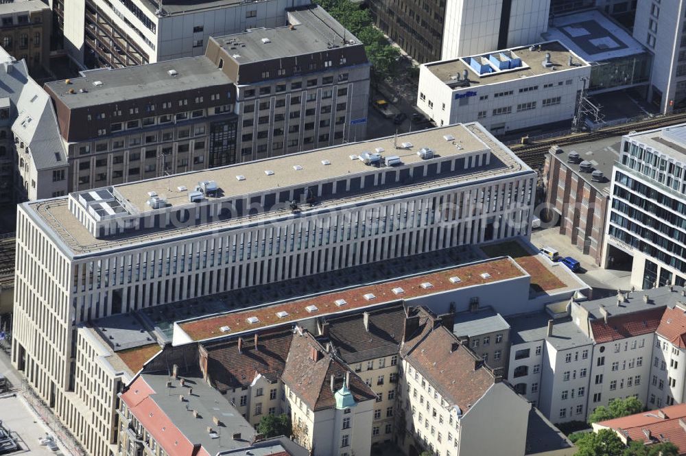 Aerial photograph Berlin - Look at the Jacob-und-Wilhelm-Grimm centre of the Humboldt-Universityof Berlin. The library and computer and media service opened in 2009