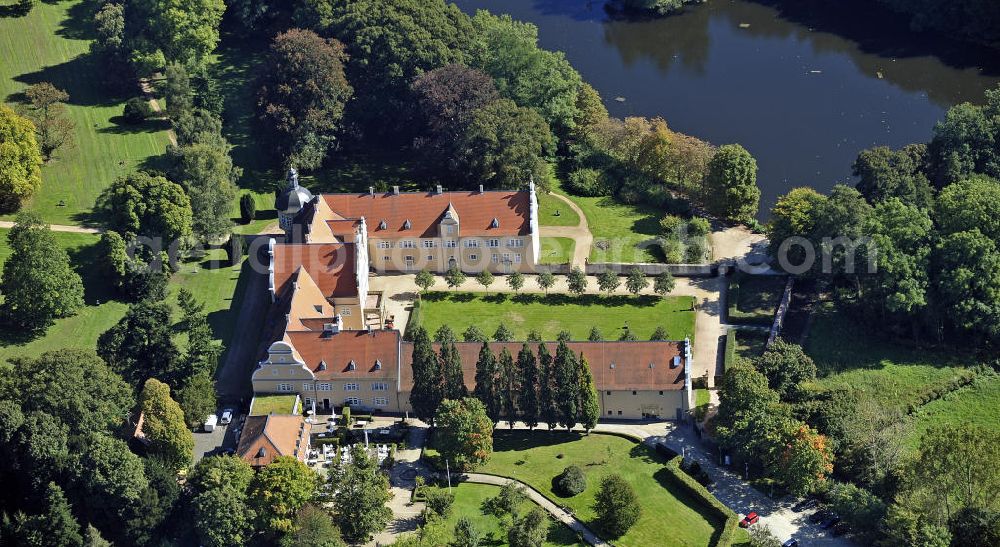 Aerial image Darmstadt - Blick auf das Jagdschloss Kranichstein im gleichnamigen Stadtteil von Darmstadt. Das Jagdschloss, erbaut im 16. Jahrhundert, beherbergt heute ein kulturhistorisches Museum sowie ein Vier-Sterne-Hotel. View of the hunting château Kranichstein in the same-named district of Darmstadt. The chateau was built in the 16th Century, now houses a museum of cultural history and a four-star hotel.