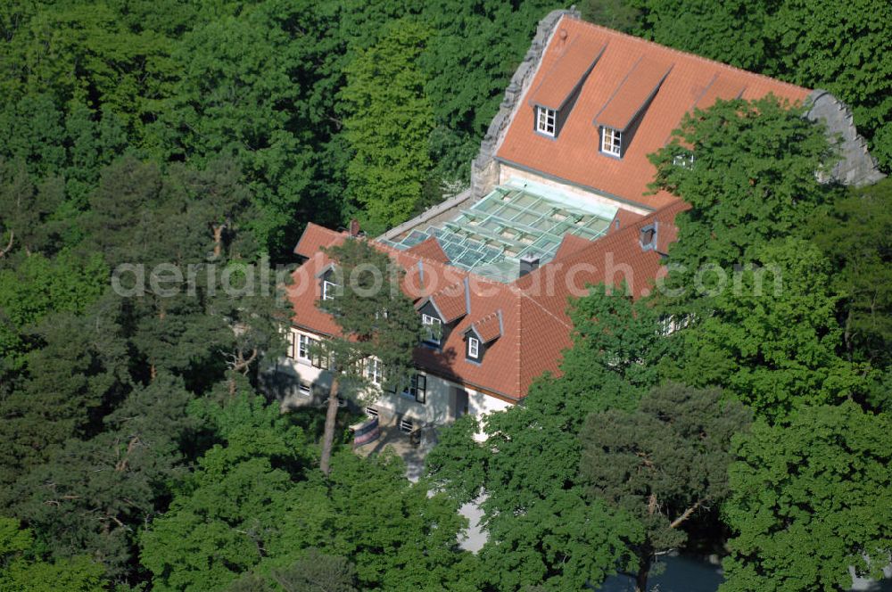 Aerial image HALBERSTADT - Blick auf das Jagdschloss Spiegelsberge im Landschaftsschutzpark Spiegelsberge am Tiergarten in Halberstadt.