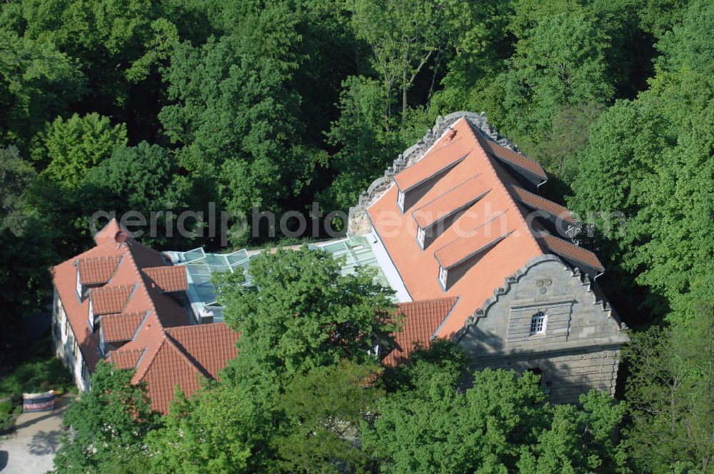 Aerial photograph HALBERSTADT - Blick auf das Jagdschloss Spiegelsberge im Landschaftsschutzpark Spiegelsberge am Tiergarten in Halberstadt.